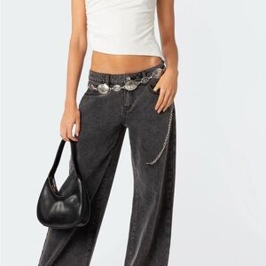 RAELYNN WASHED LOW RISE JEANS from Edikted! Size XS